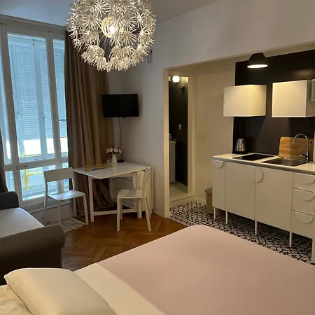 Luxury Living Σπλιτ